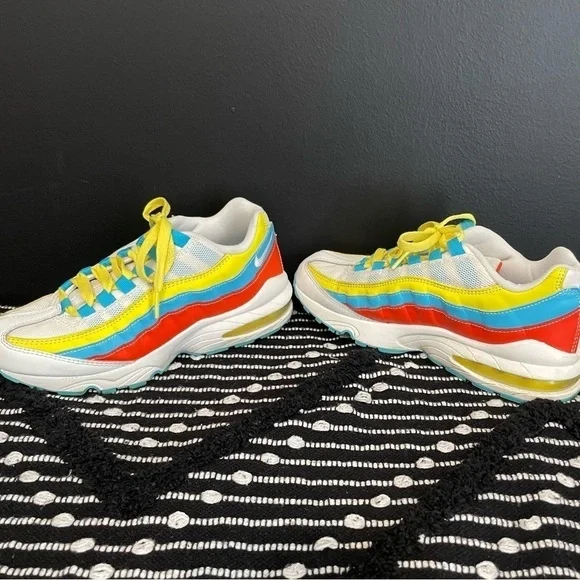 Nike Airmax kids shoes - Picture 2 of 6